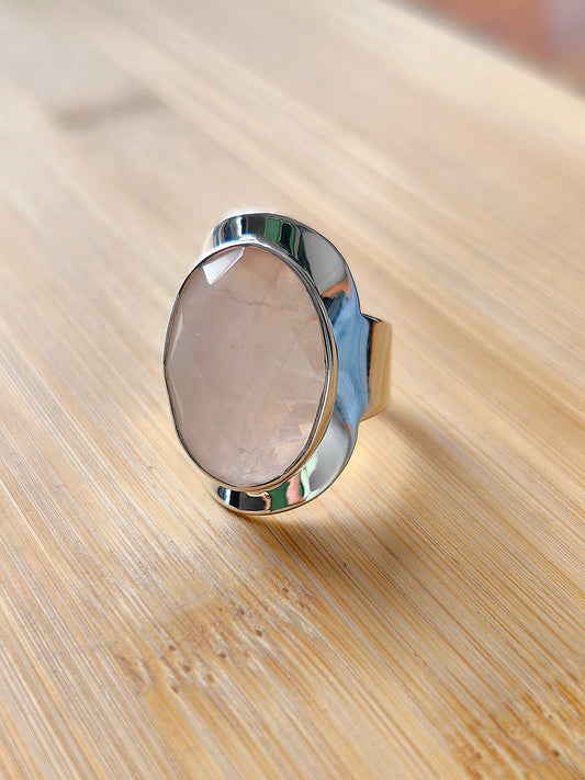 Anillo de Plata.925 con Cuarzo Rosa Facetado