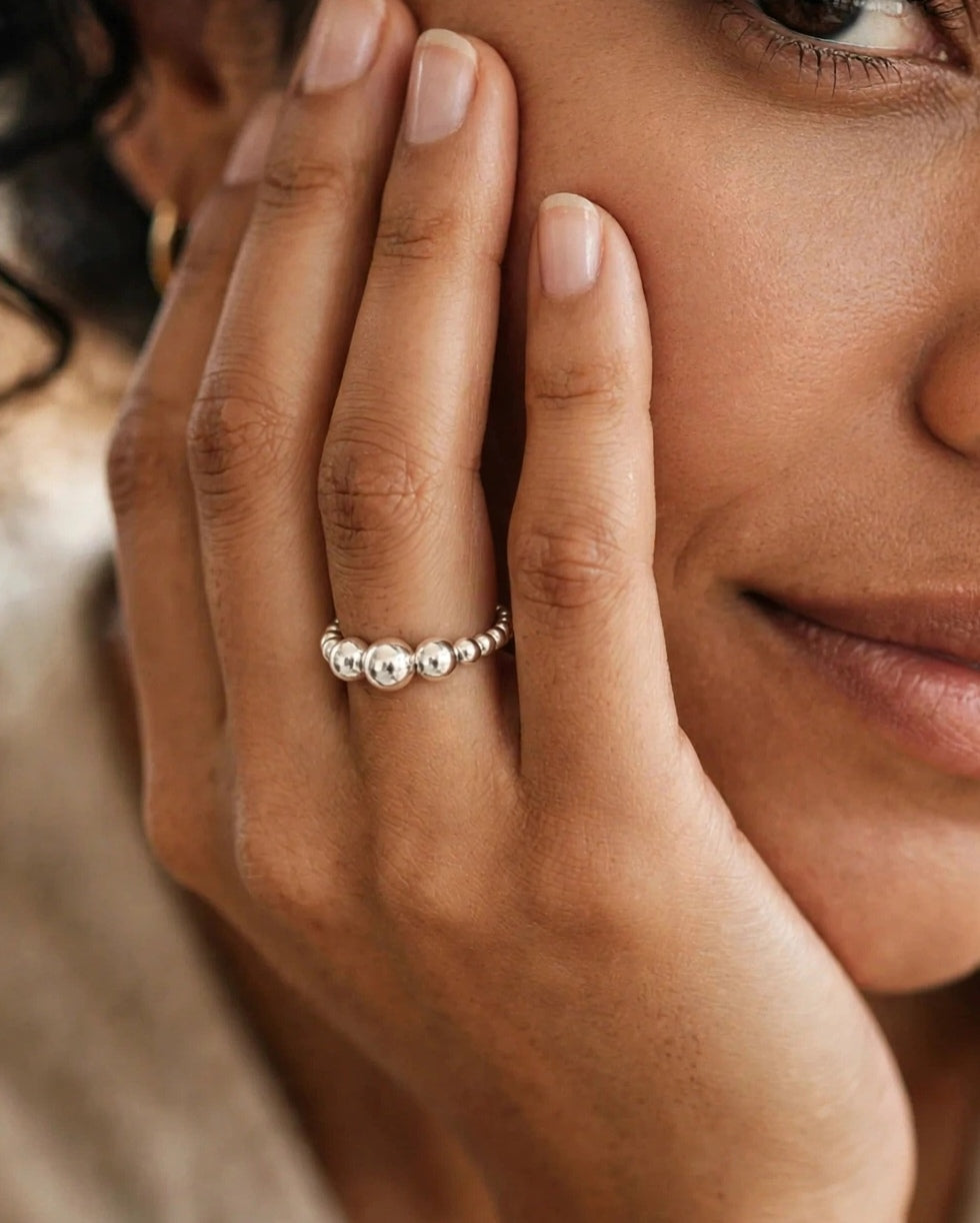 Anillo Bolitas Disminución Plata.925