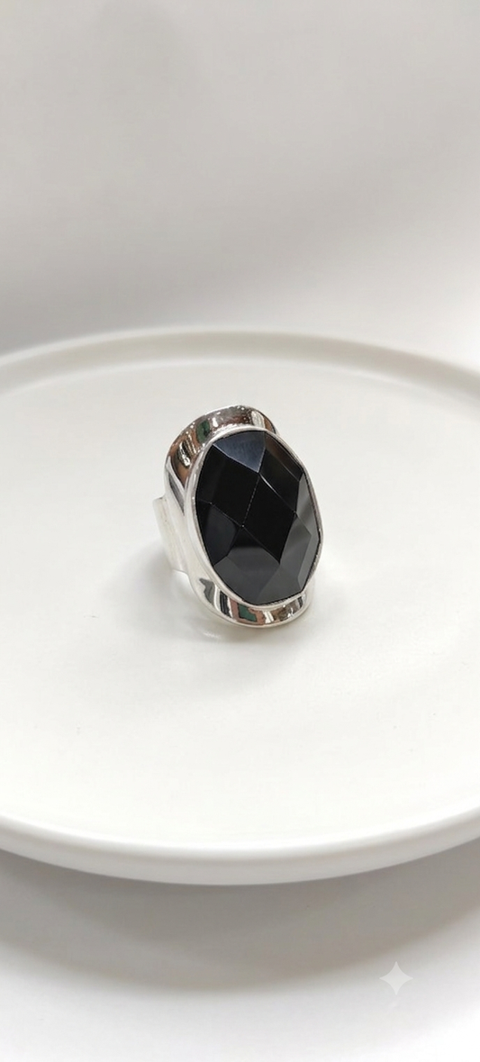 Anillo de Plata .925 con Onix Facetada